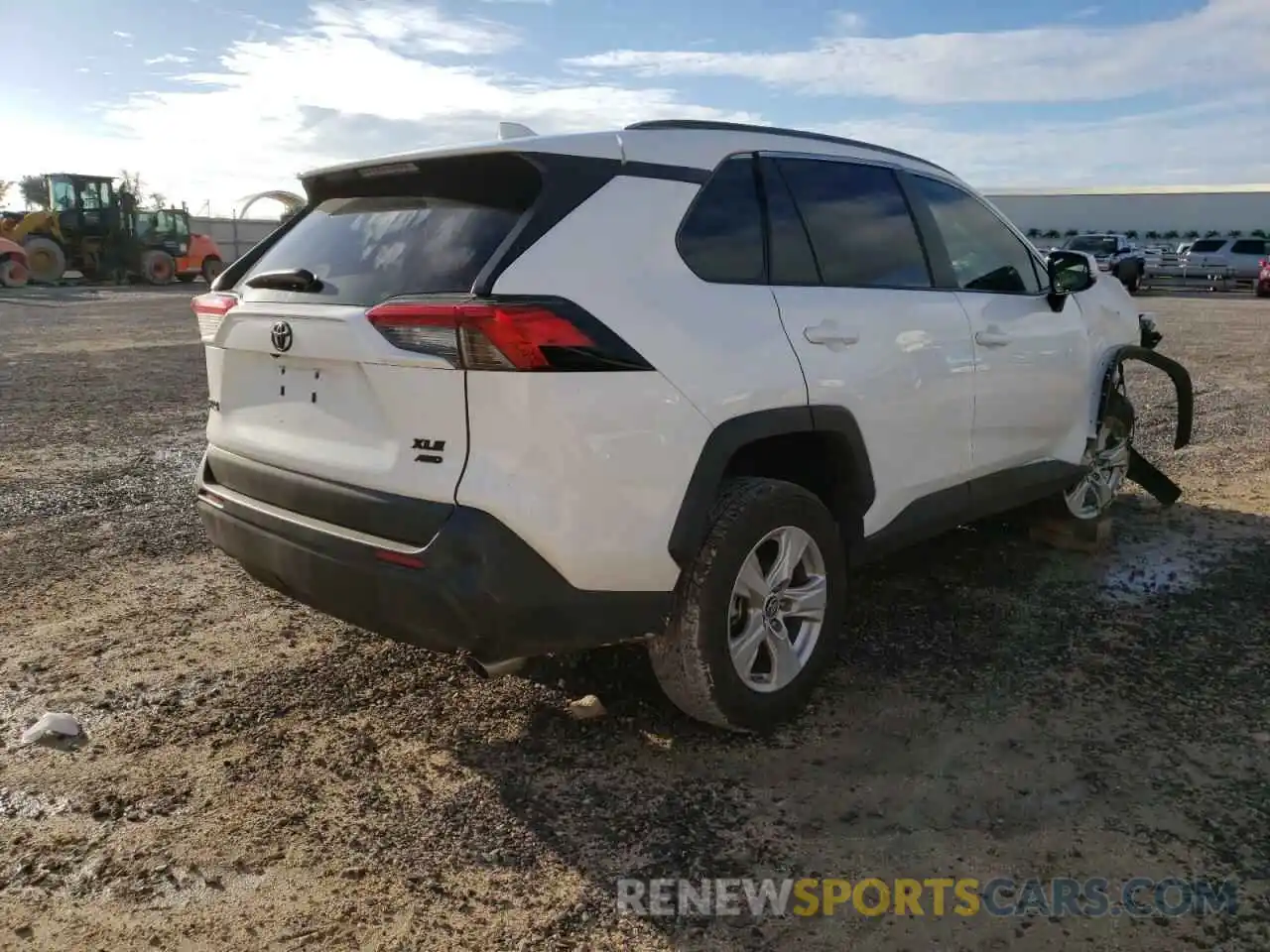 4 Photograph of a damaged car 2T3P1RFV9KW068539 TOYOTA RAV4 2019