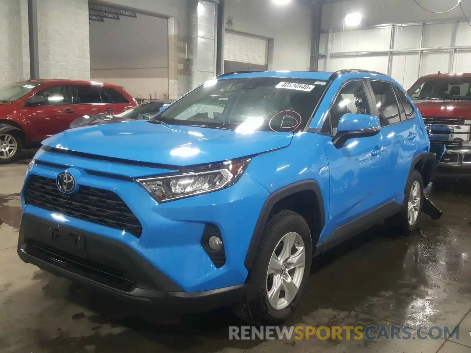 2 Photograph of a damaged car 2T3P1RFV9KW075992 TOYOTA RAV4 2019