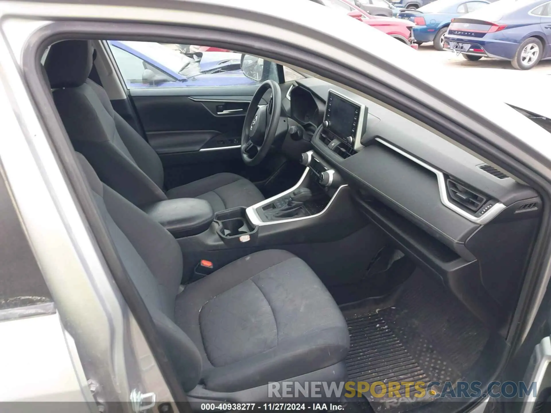 5 Photograph of a damaged car 2T3P1RFVXKC003474 TOYOTA RAV4 2019