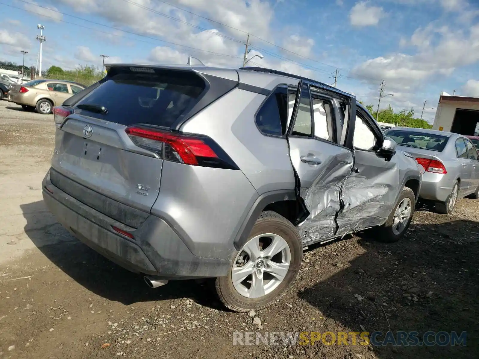 4 Photograph of a damaged car 2T3P1RFVXKC018928 TOYOTA RAV4 2019