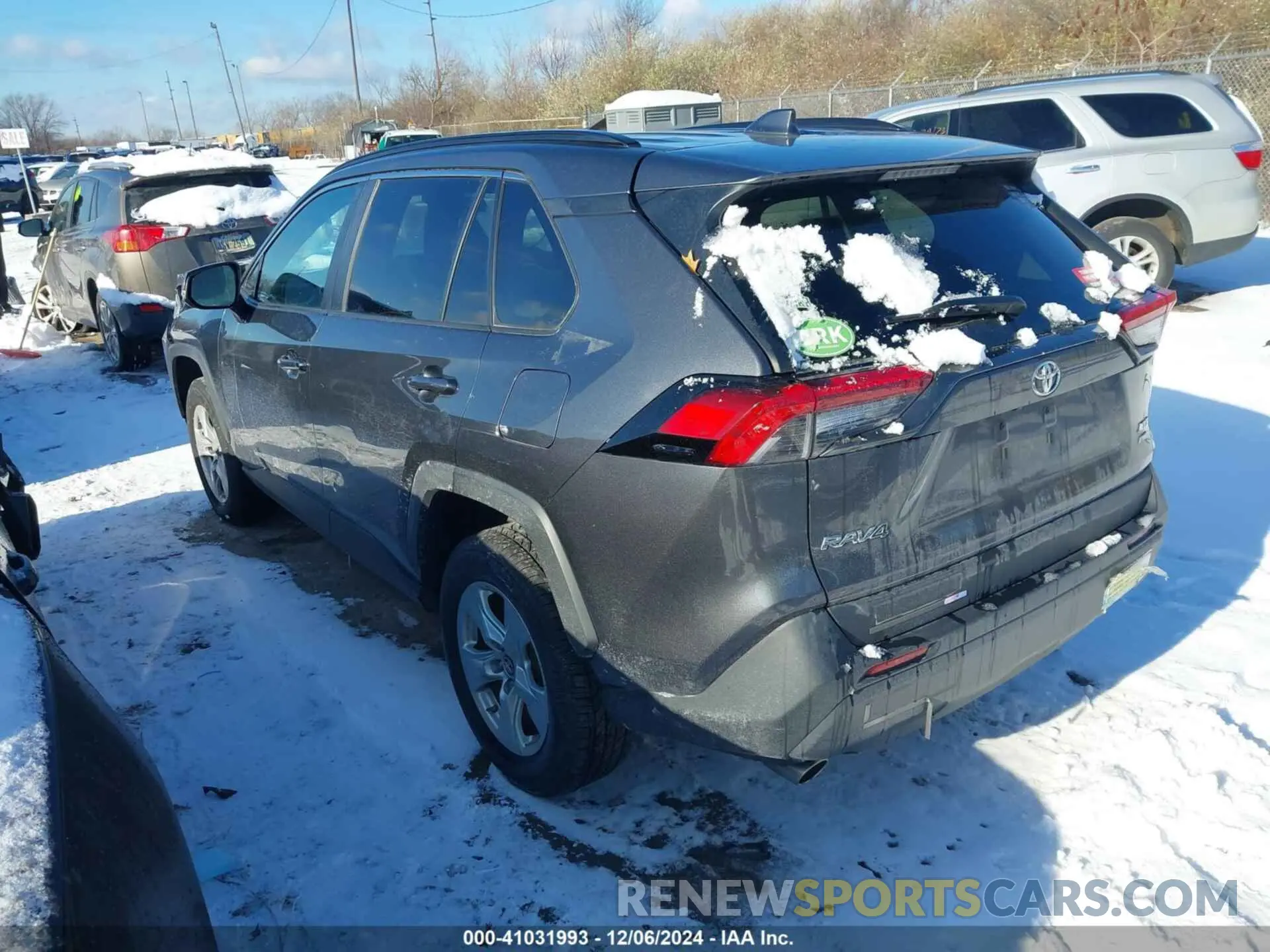 3 Photograph of a damaged car 2T3P1RFVXKC020601 TOYOTA RAV4 2019