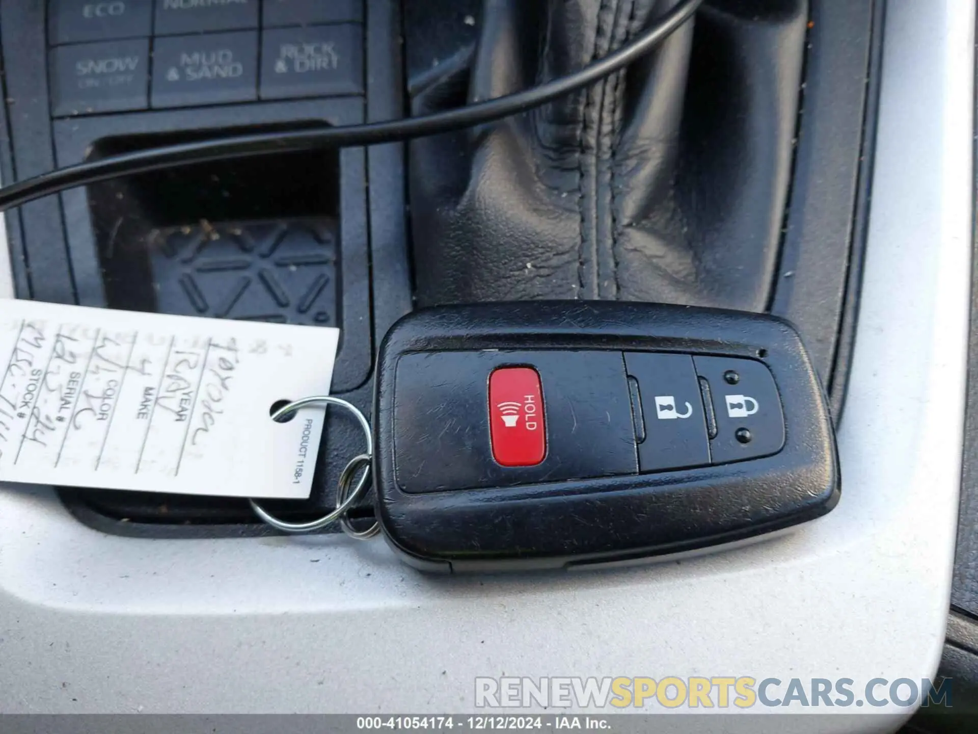 11 Photograph of a damaged car 2T3P1RFVXKC039696 TOYOTA RAV4 2019