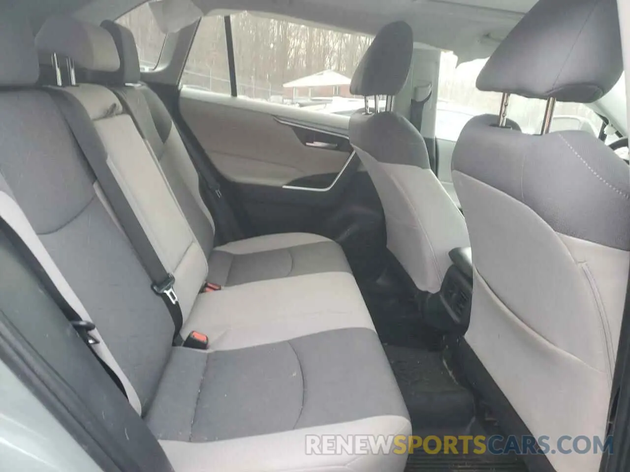 11 Photograph of a damaged car 2T3P1RFVXKC040346 TOYOTA RAV4 2019