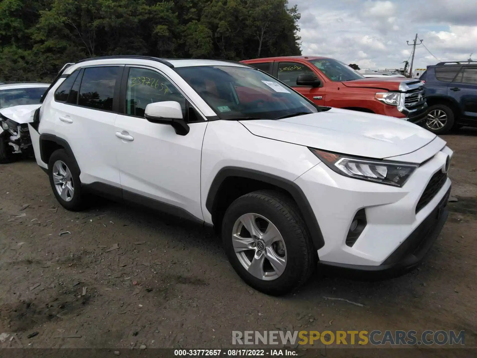 1 Photograph of a damaged car 2T3P1RFVXKW023996 TOYOTA RAV4 2019