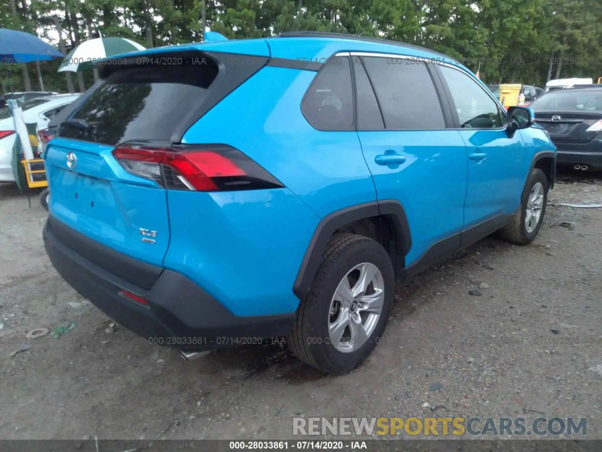 4 Photograph of a damaged car 2T3P1RFVXKW061308 TOYOTA RAV4 2019