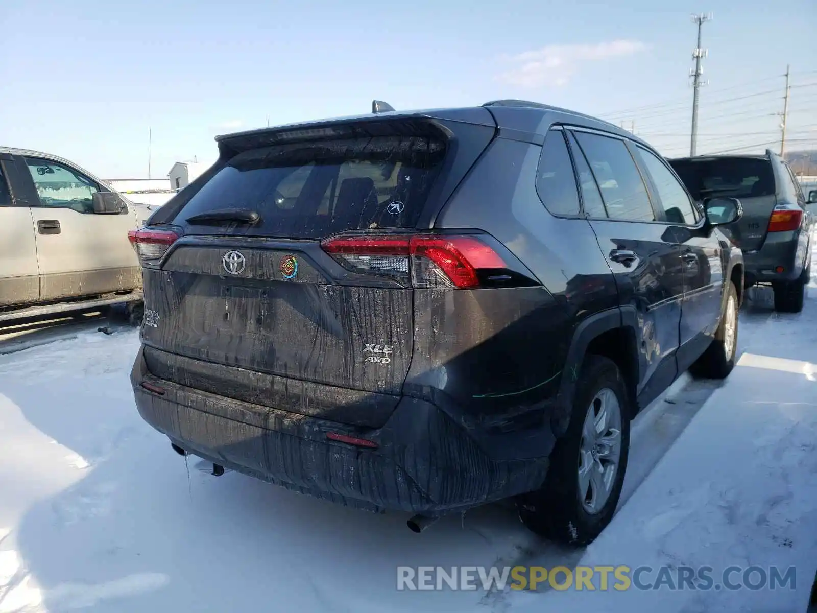 4 Photograph of a damaged car 2T3P1RFVXKW066069 TOYOTA RAV4 2019