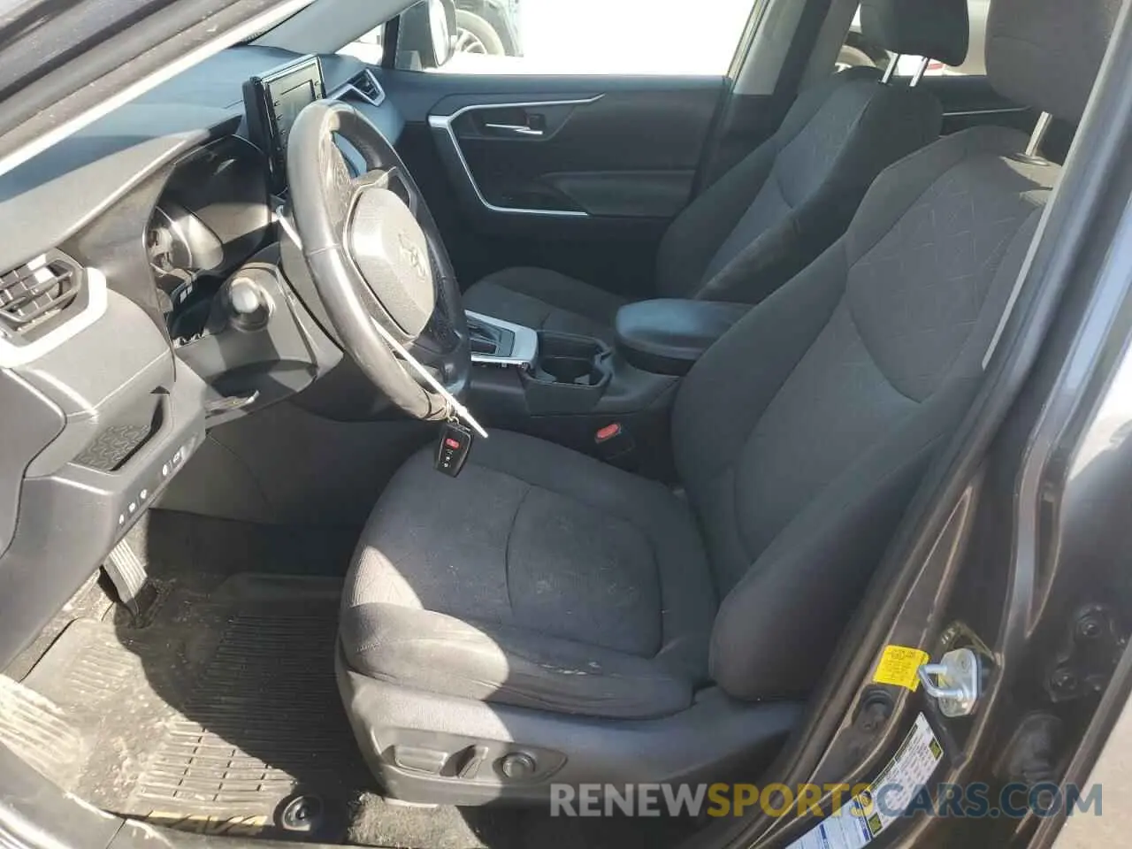 7 Photograph of a damaged car 2T3P1RFVXKW069313 TOYOTA RAV4 2019