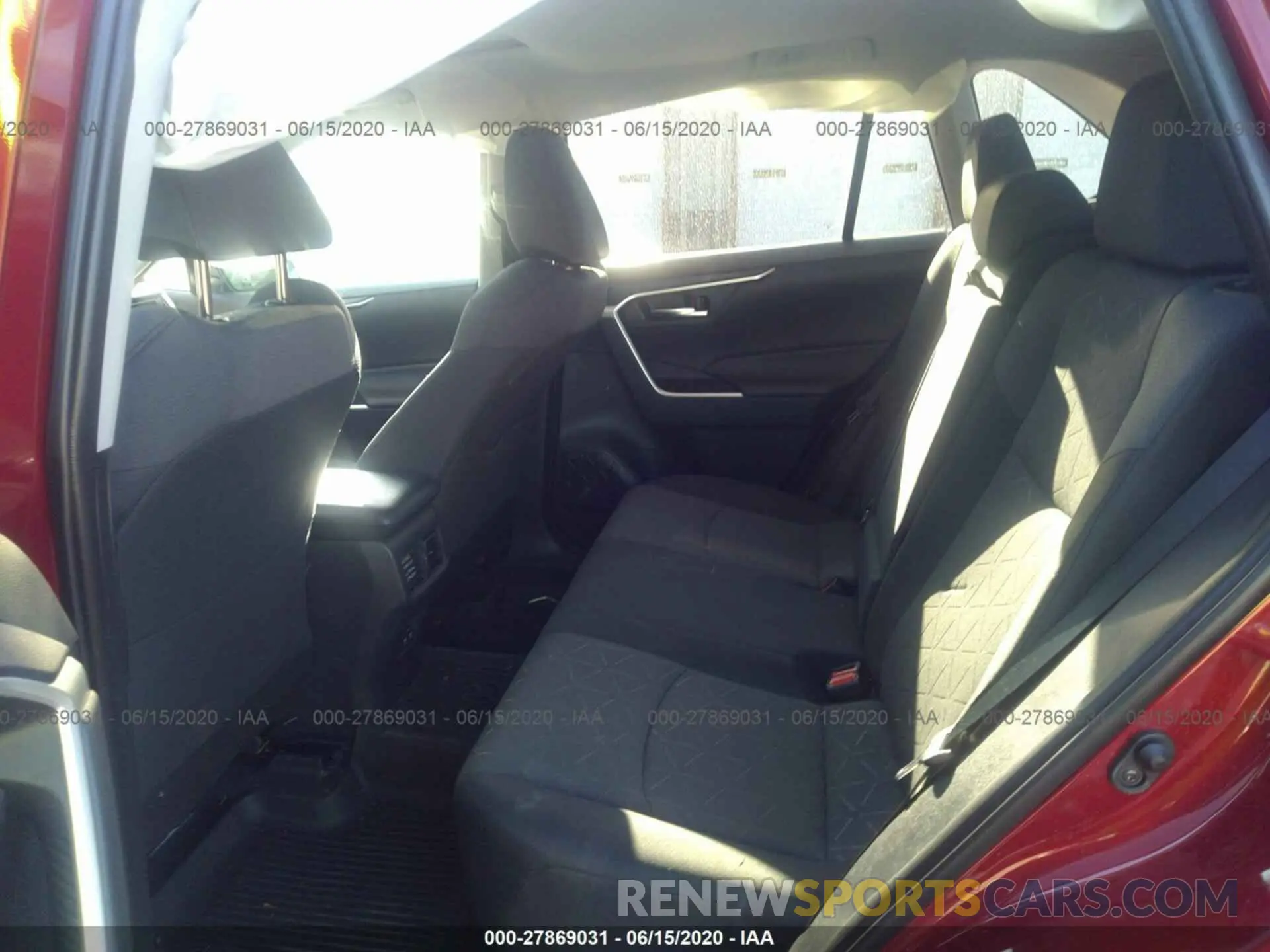8 Photograph of a damaged car 2T3P1RFVXKW072857 TOYOTA RAV4 2019