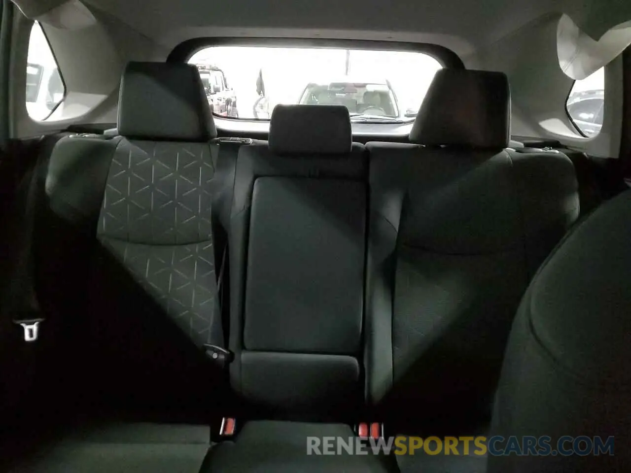 10 Photograph of a damaged car 2T3P1RFVXKW083566 TOYOTA RAV4 2019