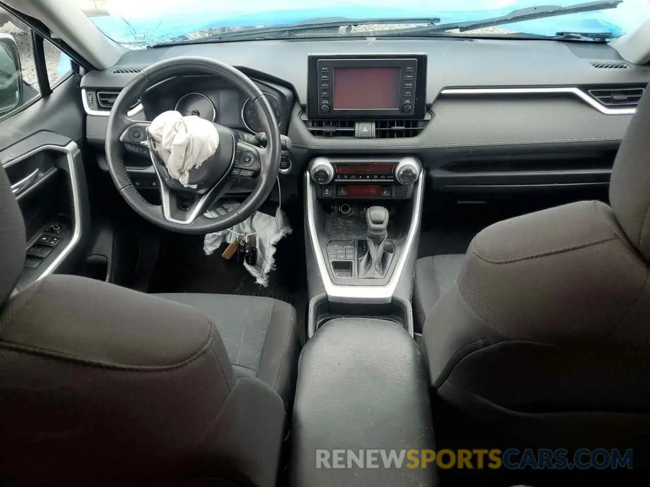 8 Photograph of a damaged car 2T3P1RFVXKW083566 TOYOTA RAV4 2019