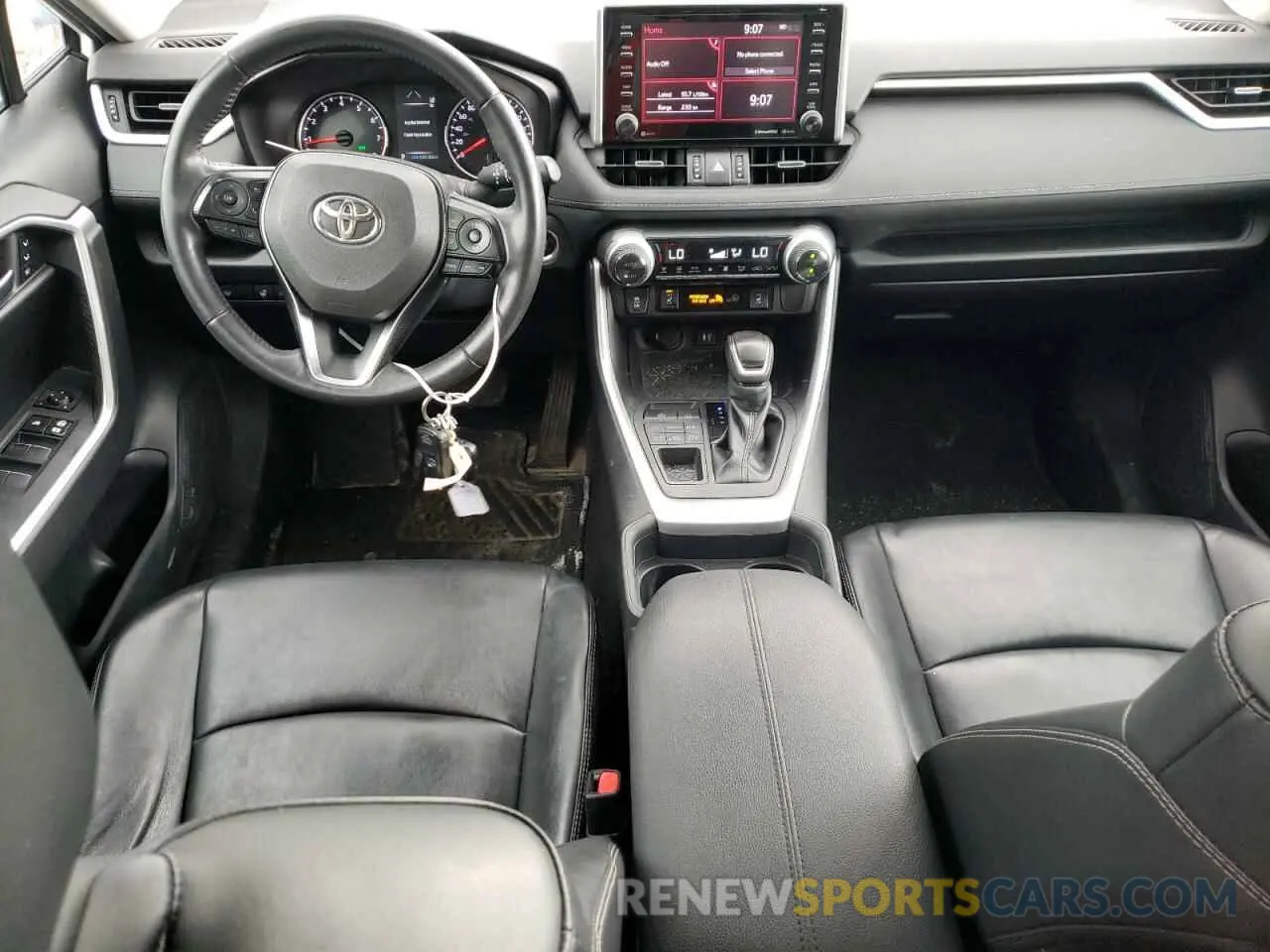 8 Photograph of a damaged car 2T3R1RFV7KW042451 TOYOTA RAV4 2019