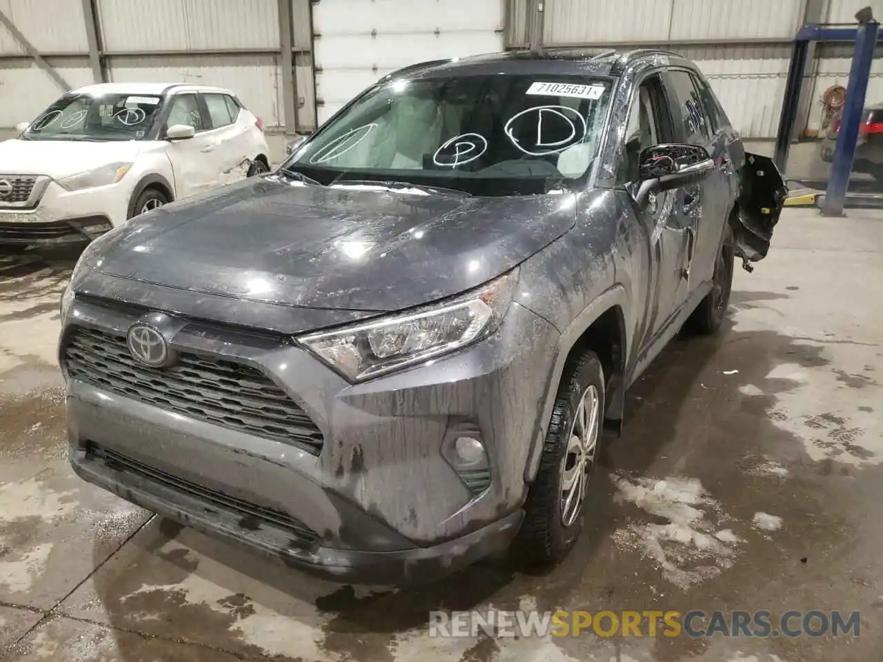 2 Photograph of a damaged car 2T3R1RFV8KW082151 TOYOTA RAV4 2019