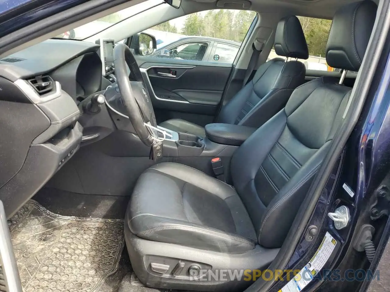7 Photograph of a damaged car 2T3R1RFV9KW011654 TOYOTA RAV4 2019