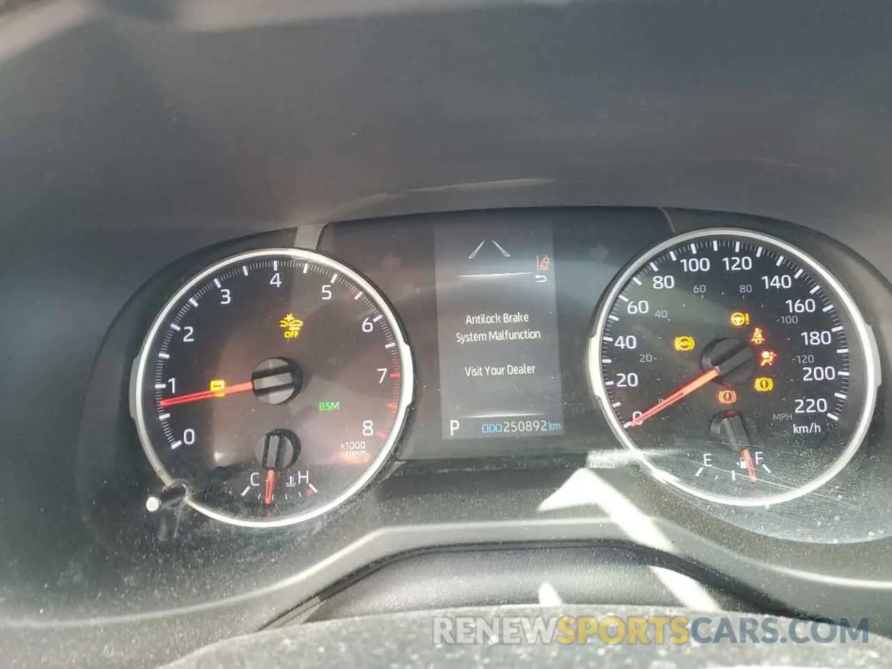 9 Photograph of a damaged car 2T3R1RFV9KW011654 TOYOTA RAV4 2019