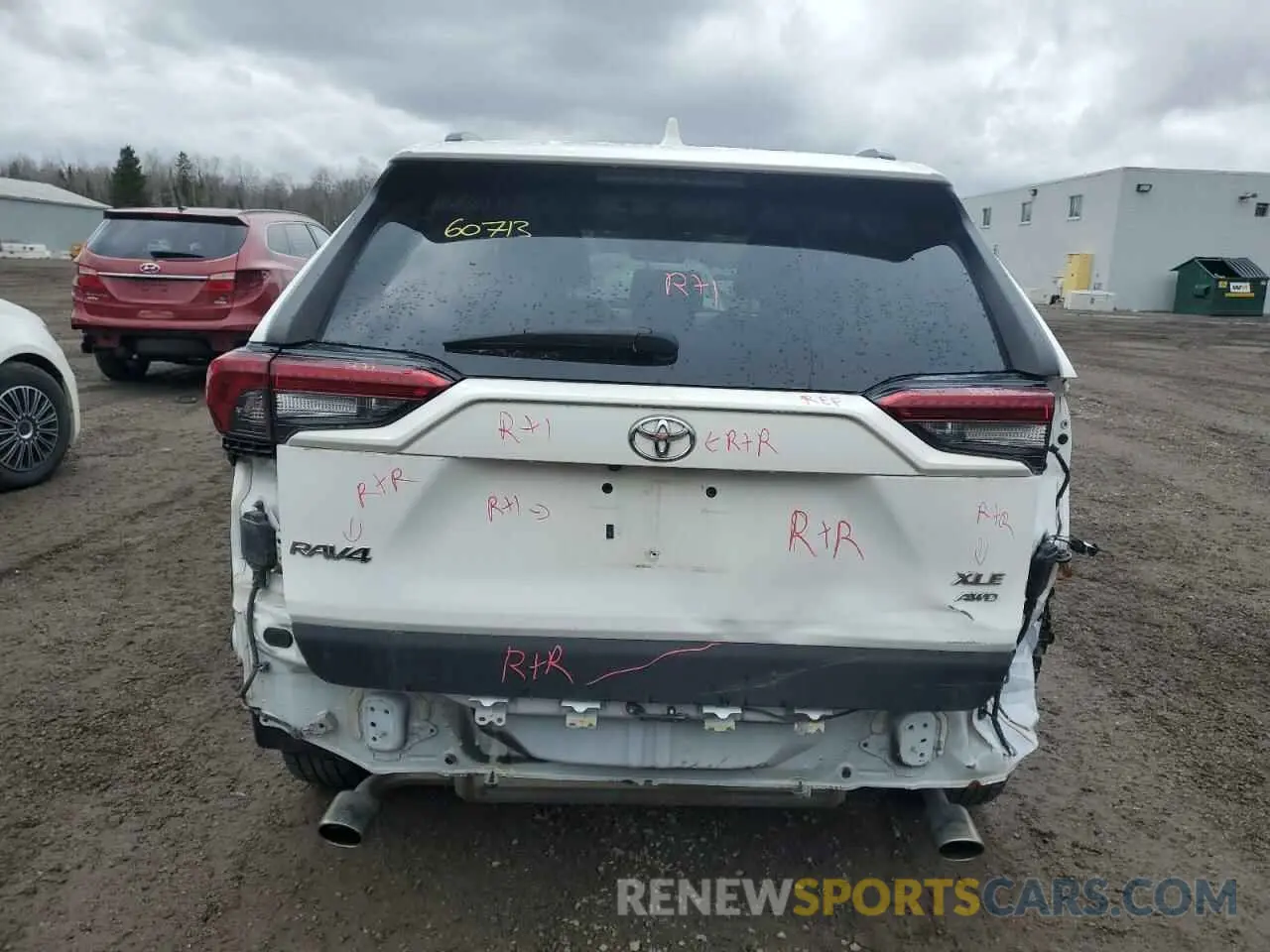 6 Photograph of a damaged car 2T3R1RFV9KW040491 TOYOTA RAV4 2019
