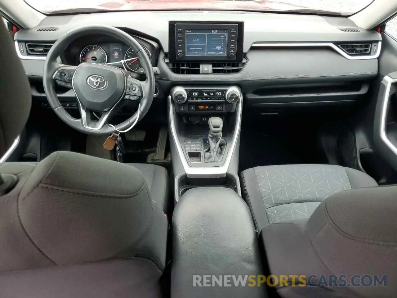 8 Photograph of a damaged car 2T3R1RFV9KW043939 TOYOTA RAV4 2019