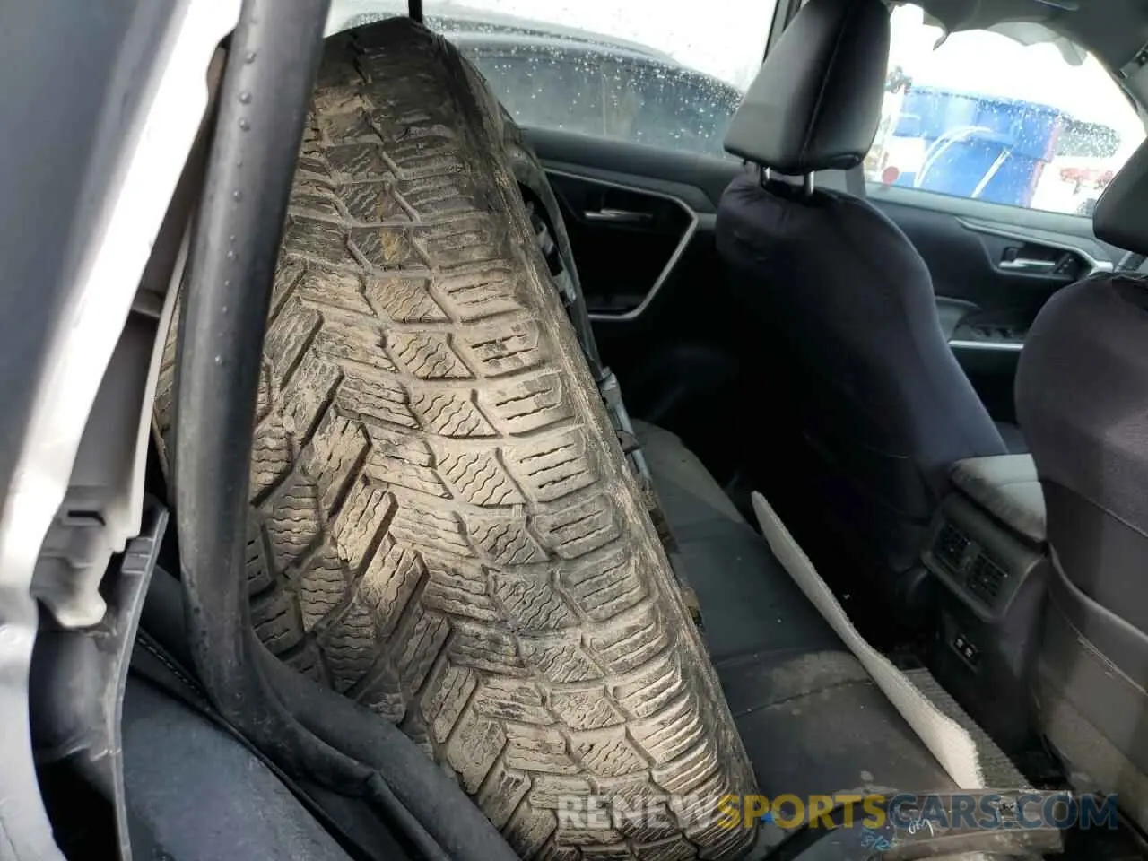11 Photograph of a damaged car 2T3R1RFVXKC047595 TOYOTA RAV4 2019