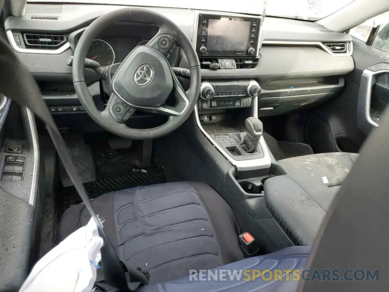 8 Photograph of a damaged car 2T3R1RFVXKC047595 TOYOTA RAV4 2019