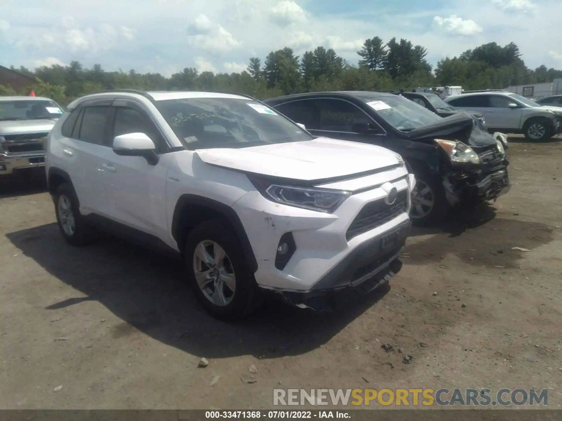 1 Photograph of a damaged car 2T3RWRFV0KW002603 TOYOTA RAV4 2019