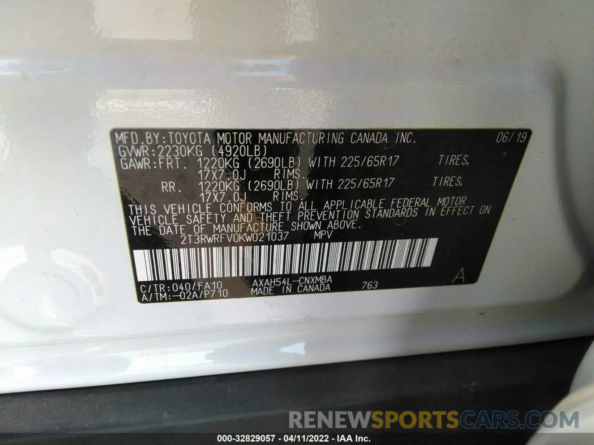 9 Photograph of a damaged car 2T3RWRFV0KW021037 TOYOTA RAV4 2019