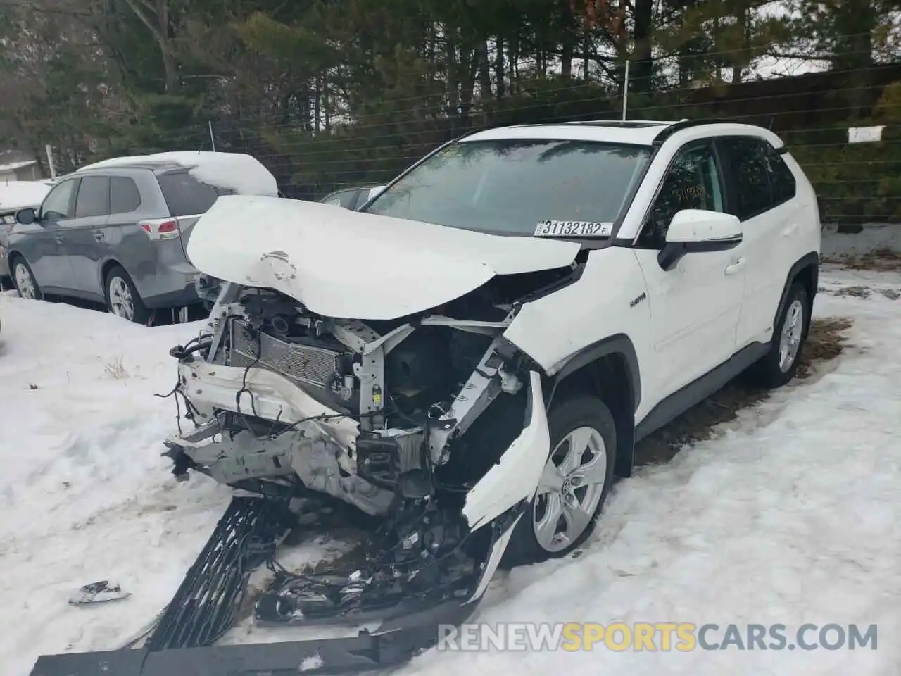 2 Photograph of a damaged car 2T3RWRFV0KW039473 TOYOTA RAV4 2019