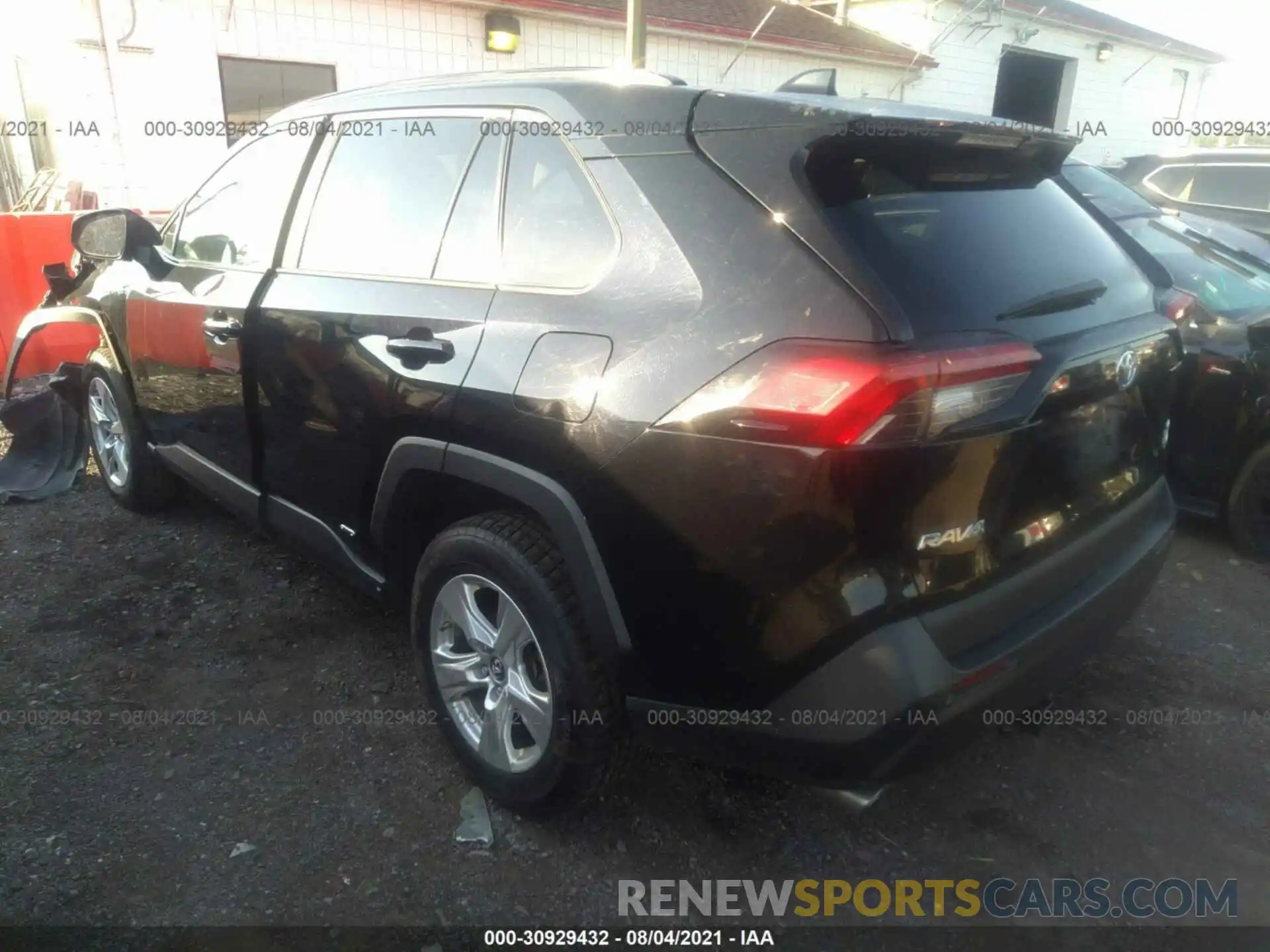 3 Photograph of a damaged car 2T3RWRFV1KW008023 TOYOTA RAV4 2019