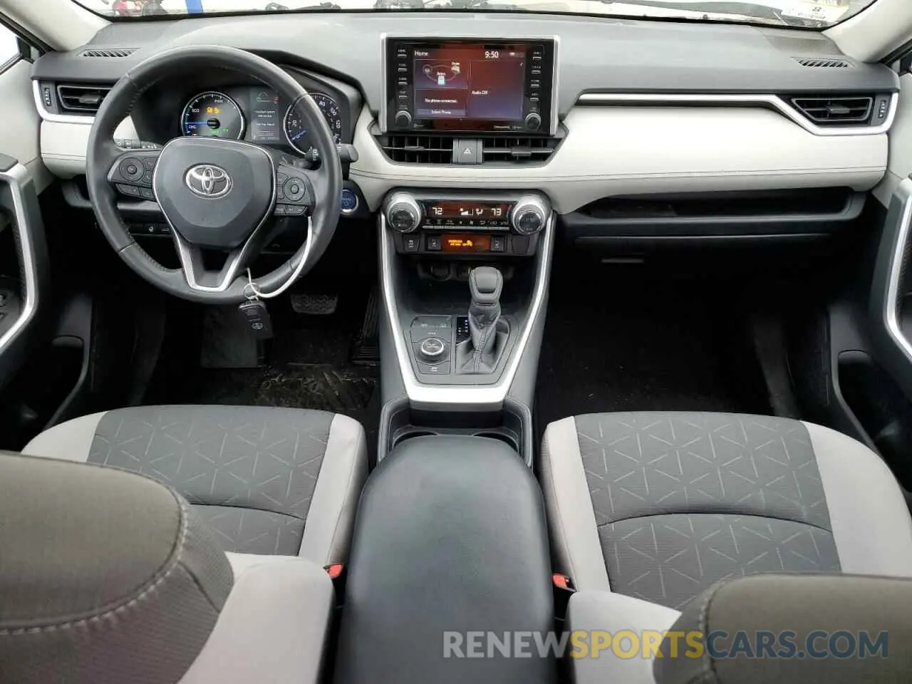 8 Photograph of a damaged car 2T3RWRFV1KW021337 TOYOTA RAV4 2019