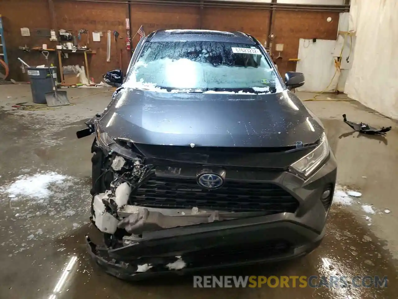 5 Photograph of a damaged car 2T3RWRFV1KW026070 TOYOTA RAV4 2019