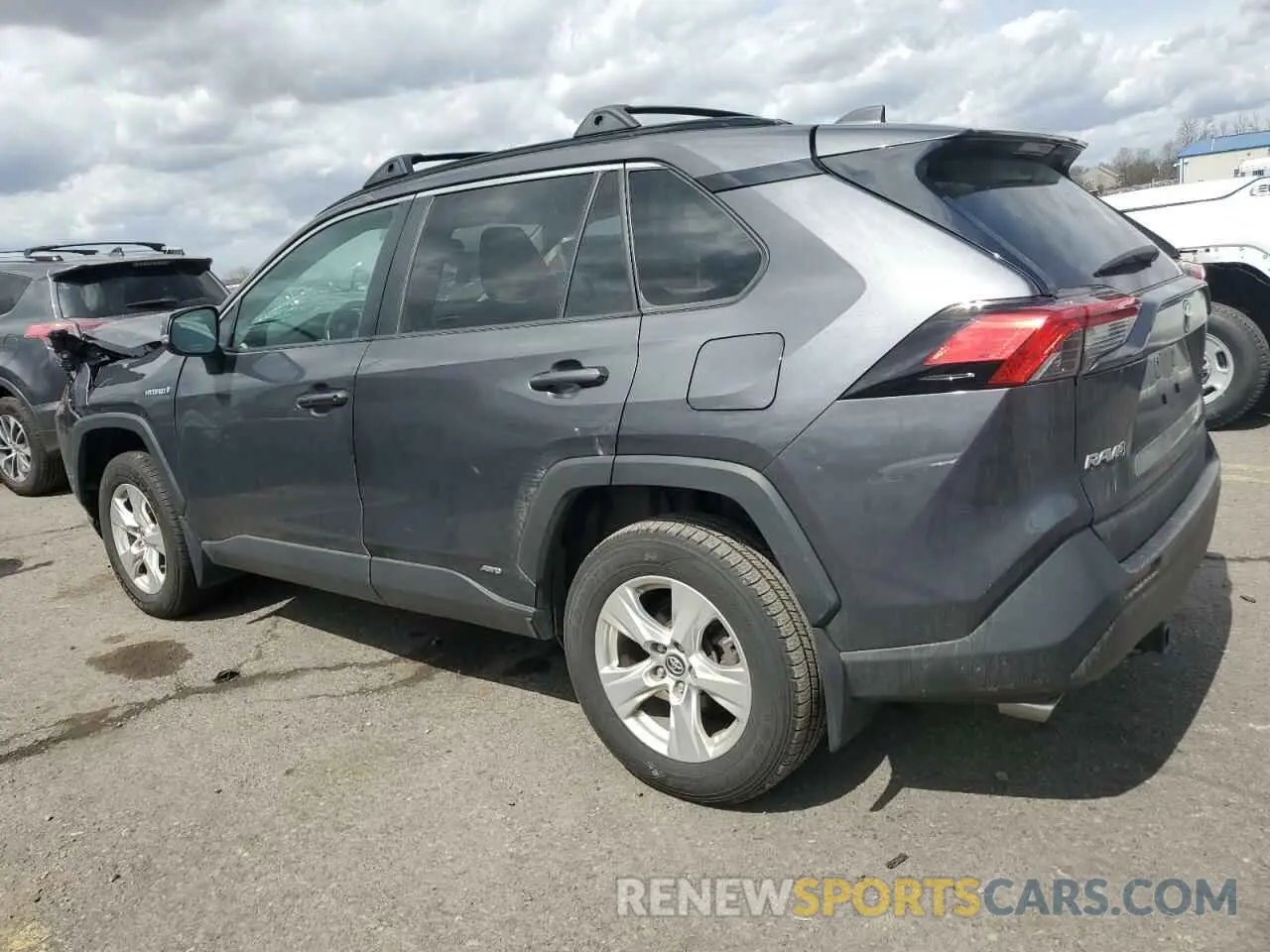 2 Photograph of a damaged car 2T3RWRFV1KW034816 TOYOTA RAV4 2019