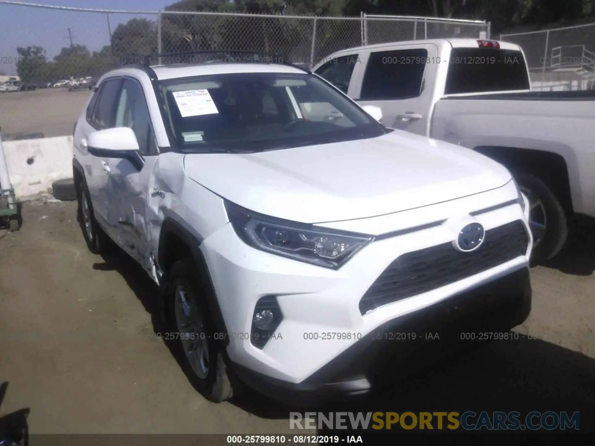 1 Photograph of a damaged car 2T3RWRFV2KW020326 TOYOTA RAV4 2019