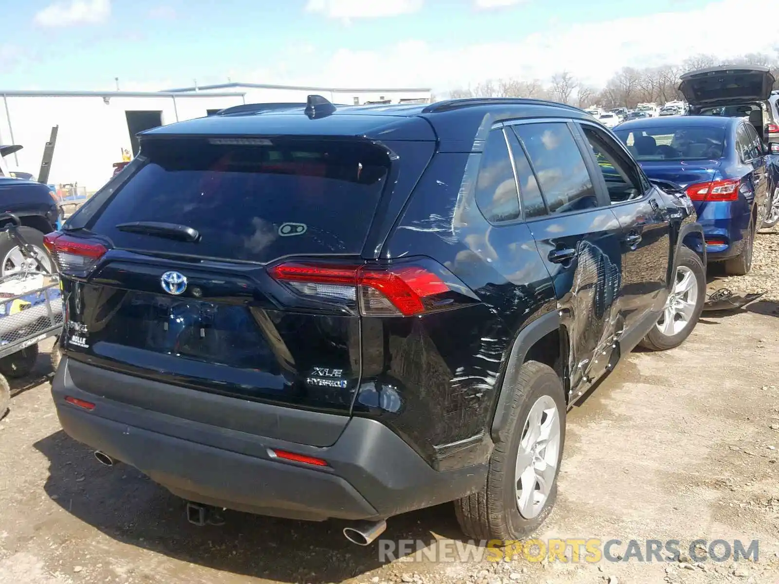 4 Photograph of a damaged car 2T3RWRFV2KW028474 TOYOTA RAV4 2019