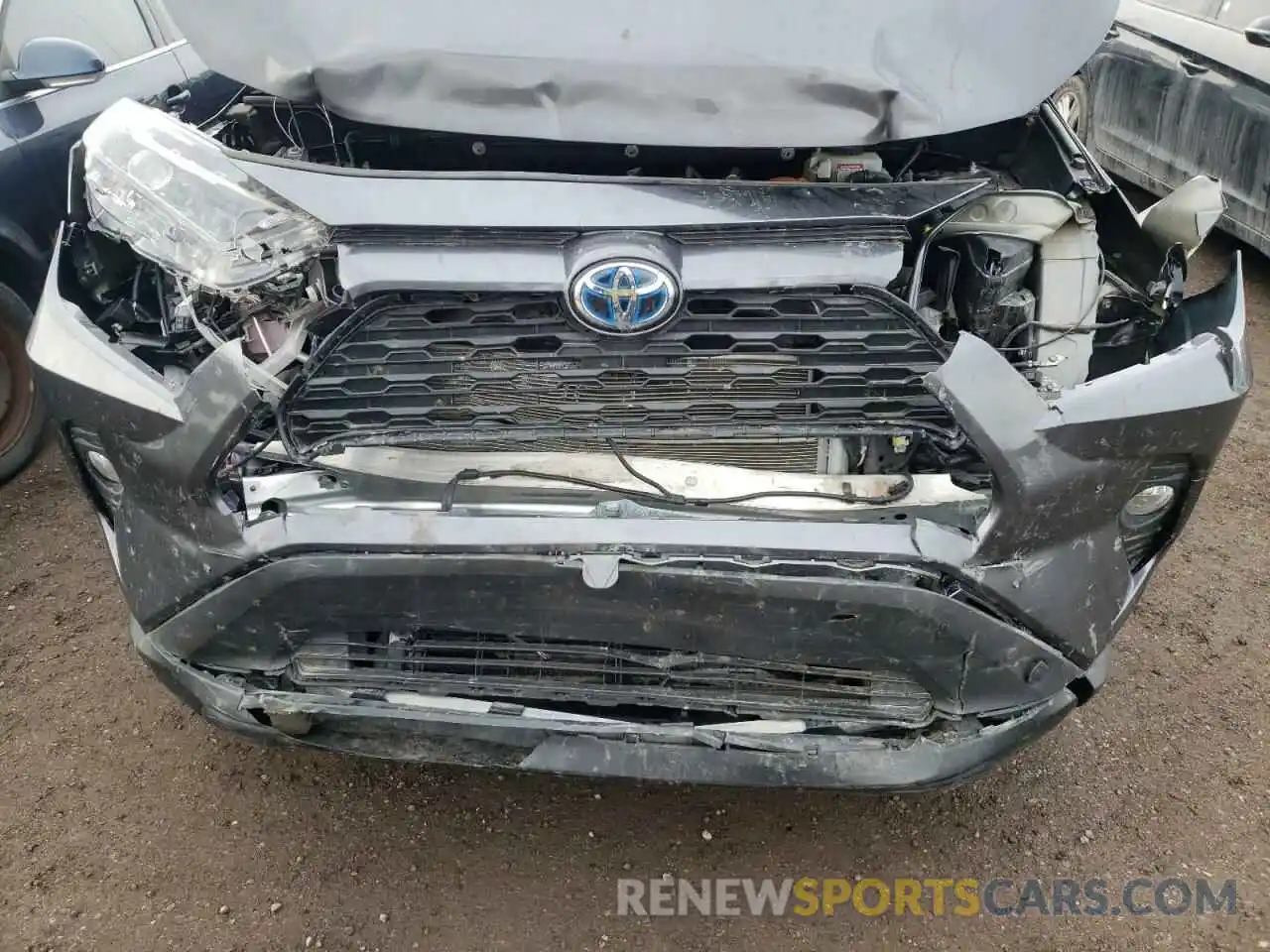 9 Photograph of a damaged car 2T3RWRFV3KW001557 TOYOTA RAV4 2019