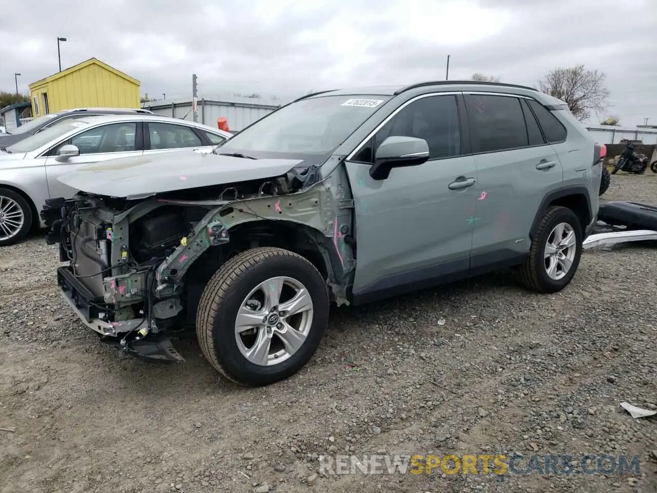 1 Photograph of a damaged car 2T3RWRFV3KW013546 TOYOTA RAV4 2019
