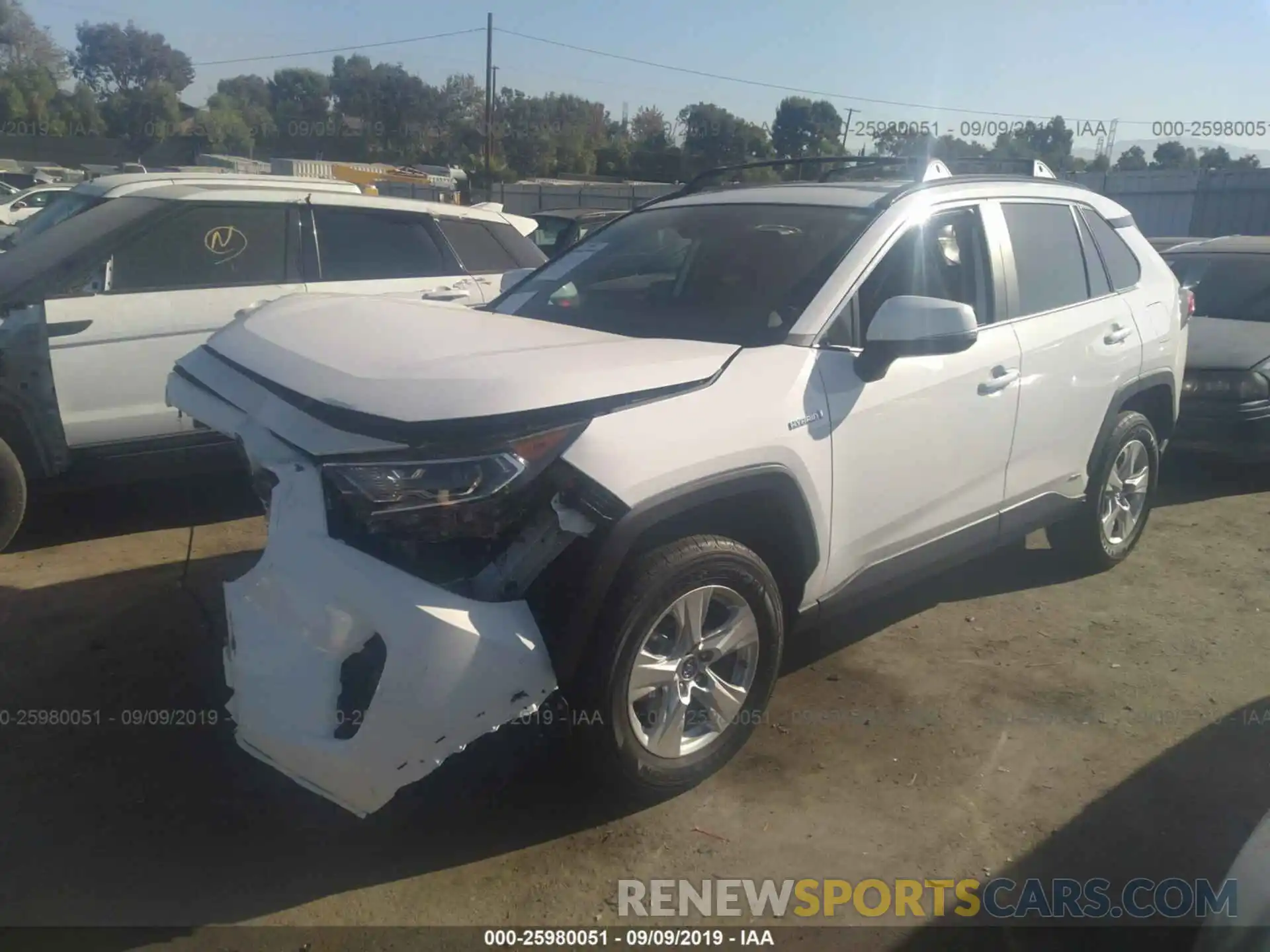 2 Photograph of a damaged car 2T3RWRFV3KW022649 TOYOTA RAV4 2019