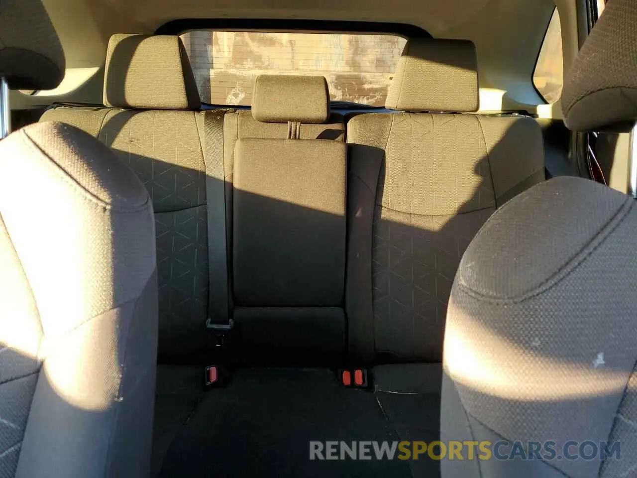 10 Photograph of a damaged car 2T3RWRFV3KW023249 TOYOTA RAV4 2019