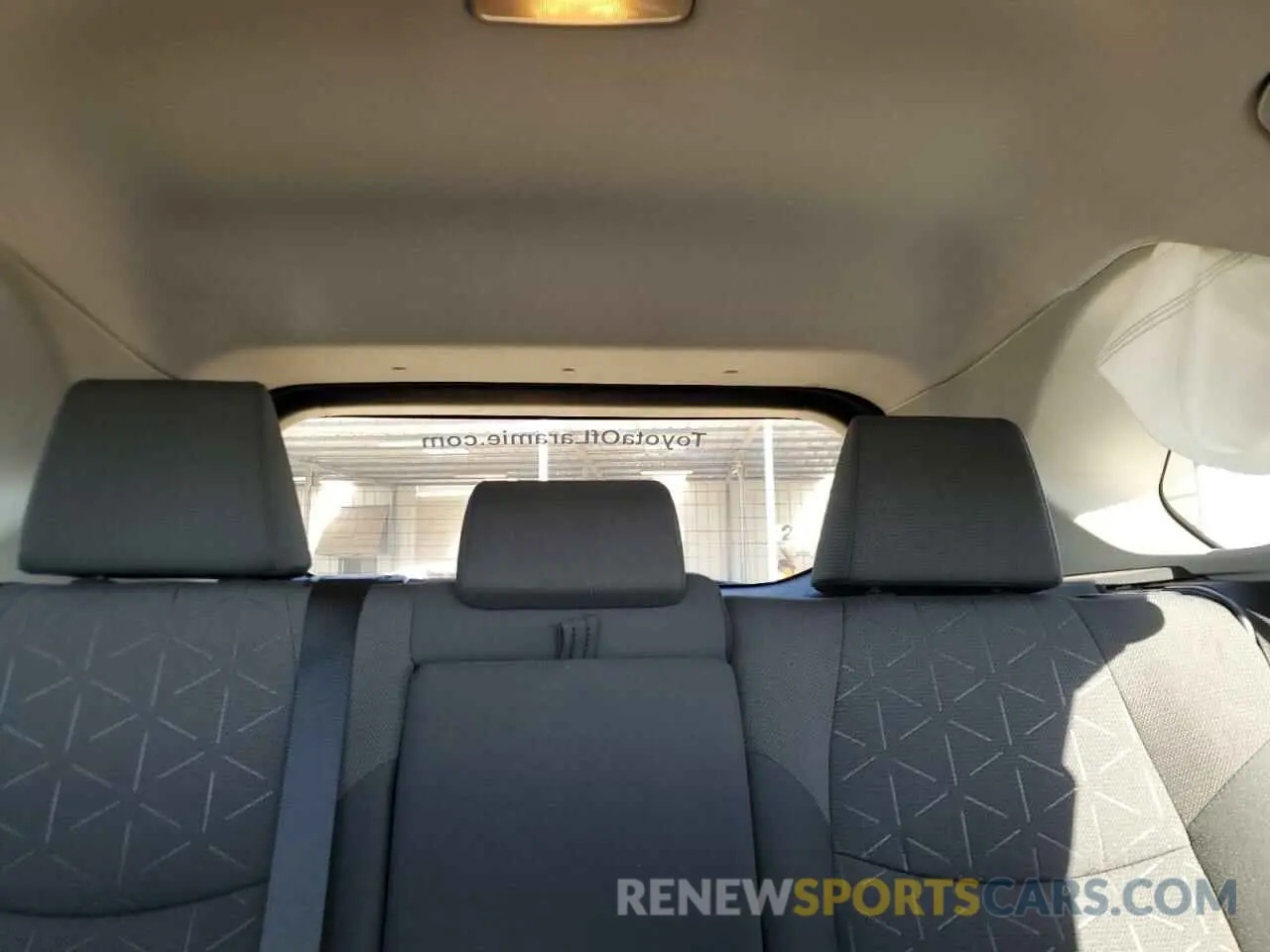 10 Photograph of a damaged car 2T3RWRFV3KW030668 TOYOTA RAV4 2019