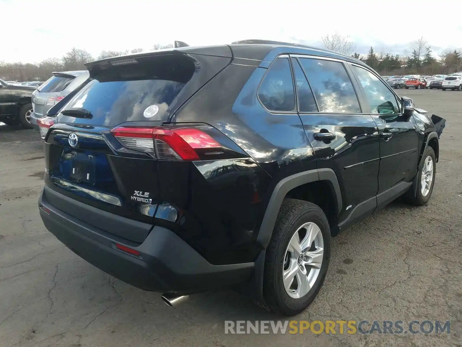 4 Photograph of a damaged car 2T3RWRFV4KW004094 TOYOTA RAV4 2019