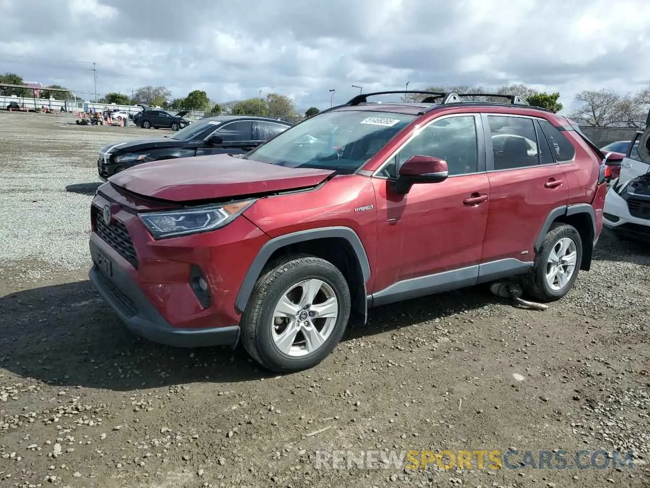 1 Photograph of a damaged car 2T3RWRFV4KW009912 TOYOTA RAV4 2019