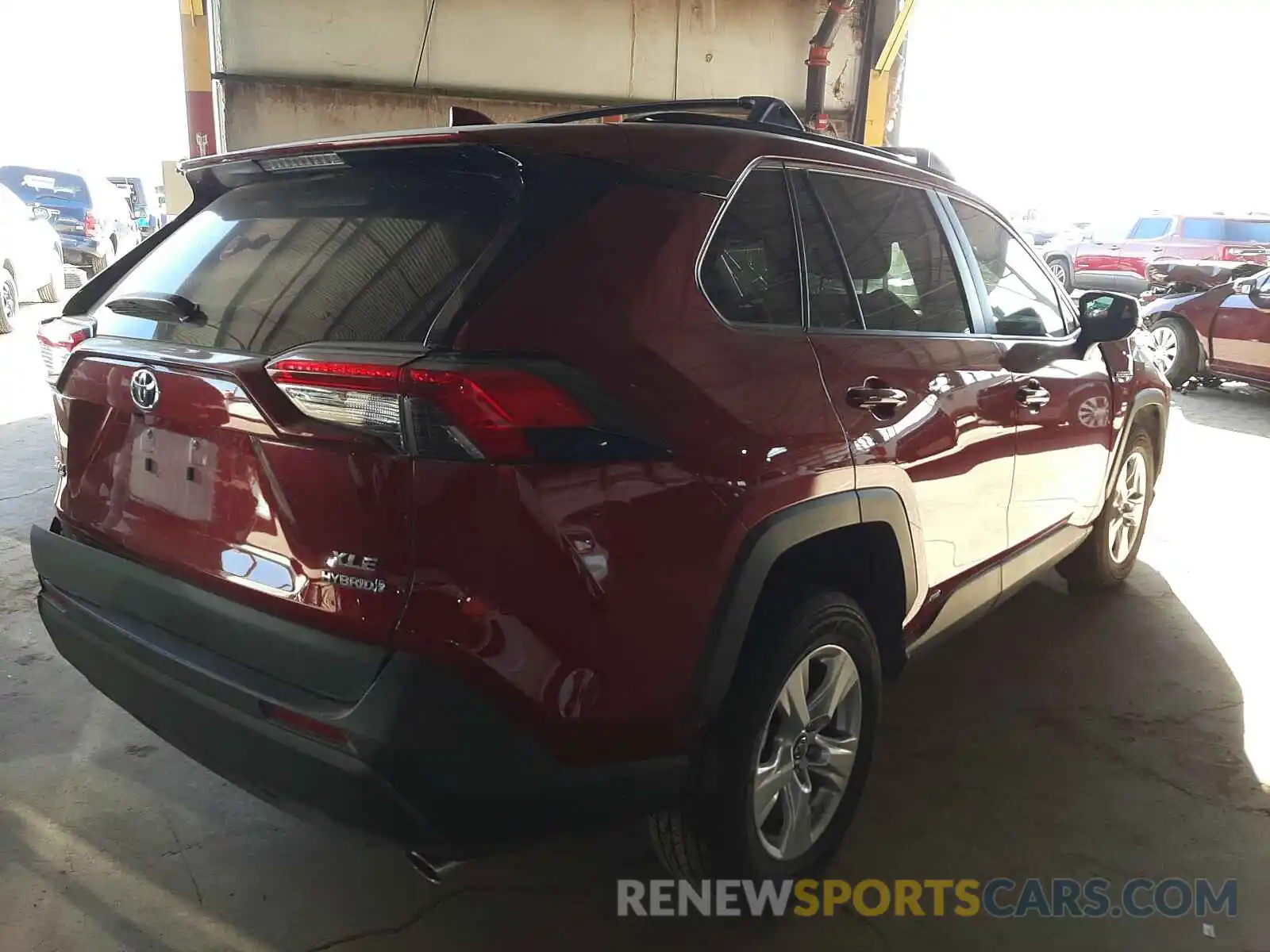 4 Photograph of a damaged car 2T3RWRFV4KW013846 TOYOTA RAV4 2019