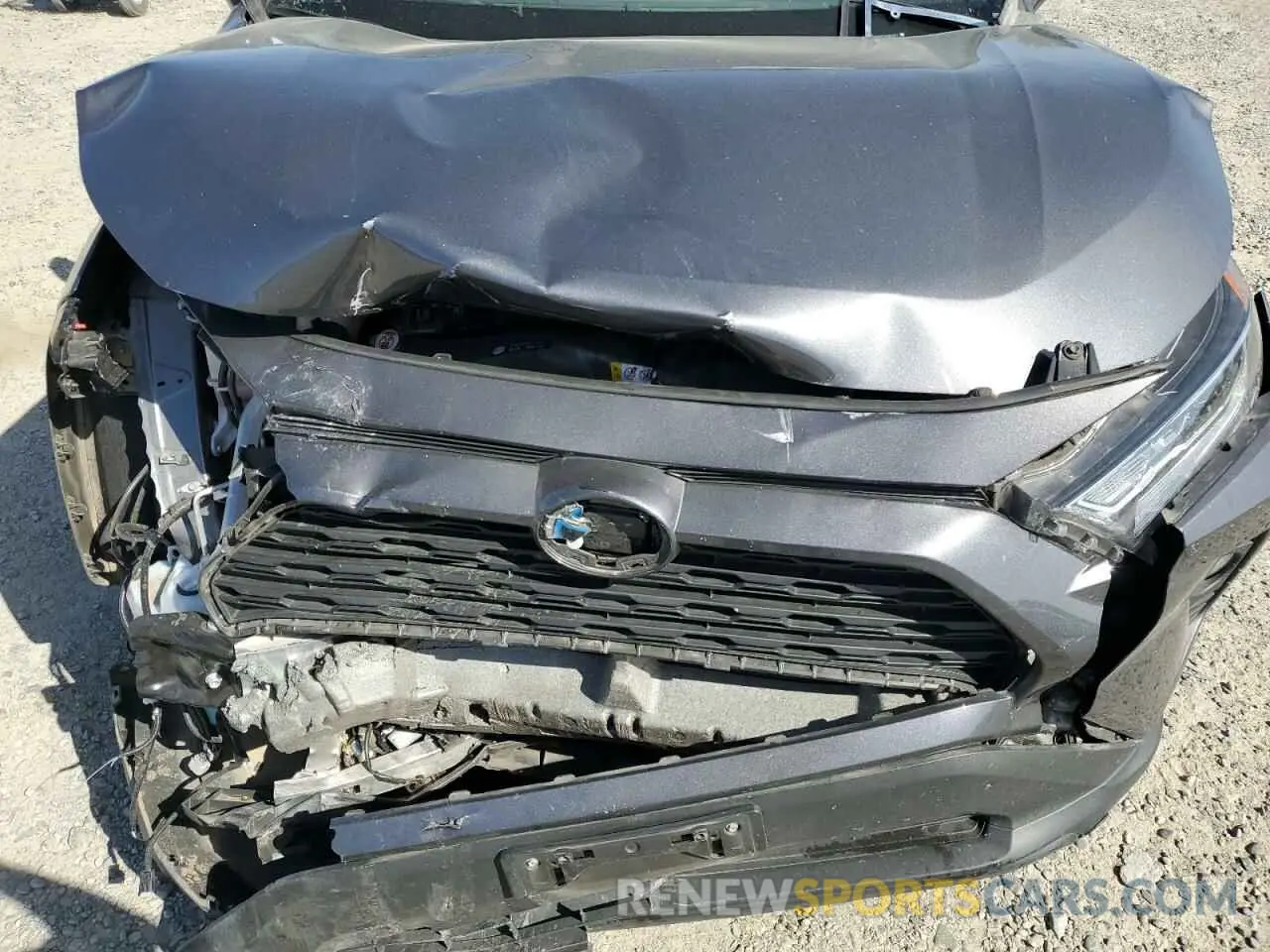 11 Photograph of a damaged car 2T3RWRFV4KW018271 TOYOTA RAV4 2019