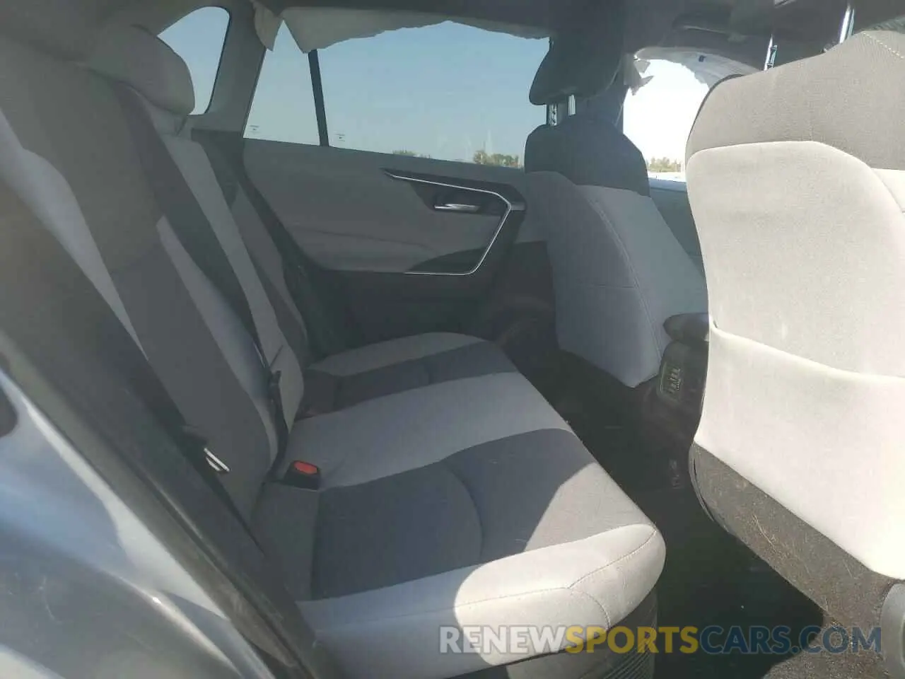 11 Photograph of a damaged car 2T3RWRFV4KW026239 TOYOTA RAV4 2019