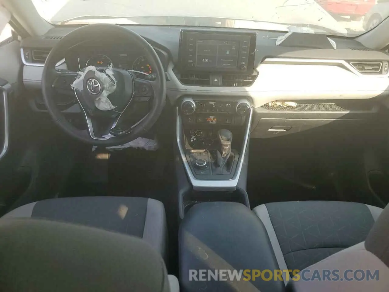 8 Photograph of a damaged car 2T3RWRFV4KW026239 TOYOTA RAV4 2019
