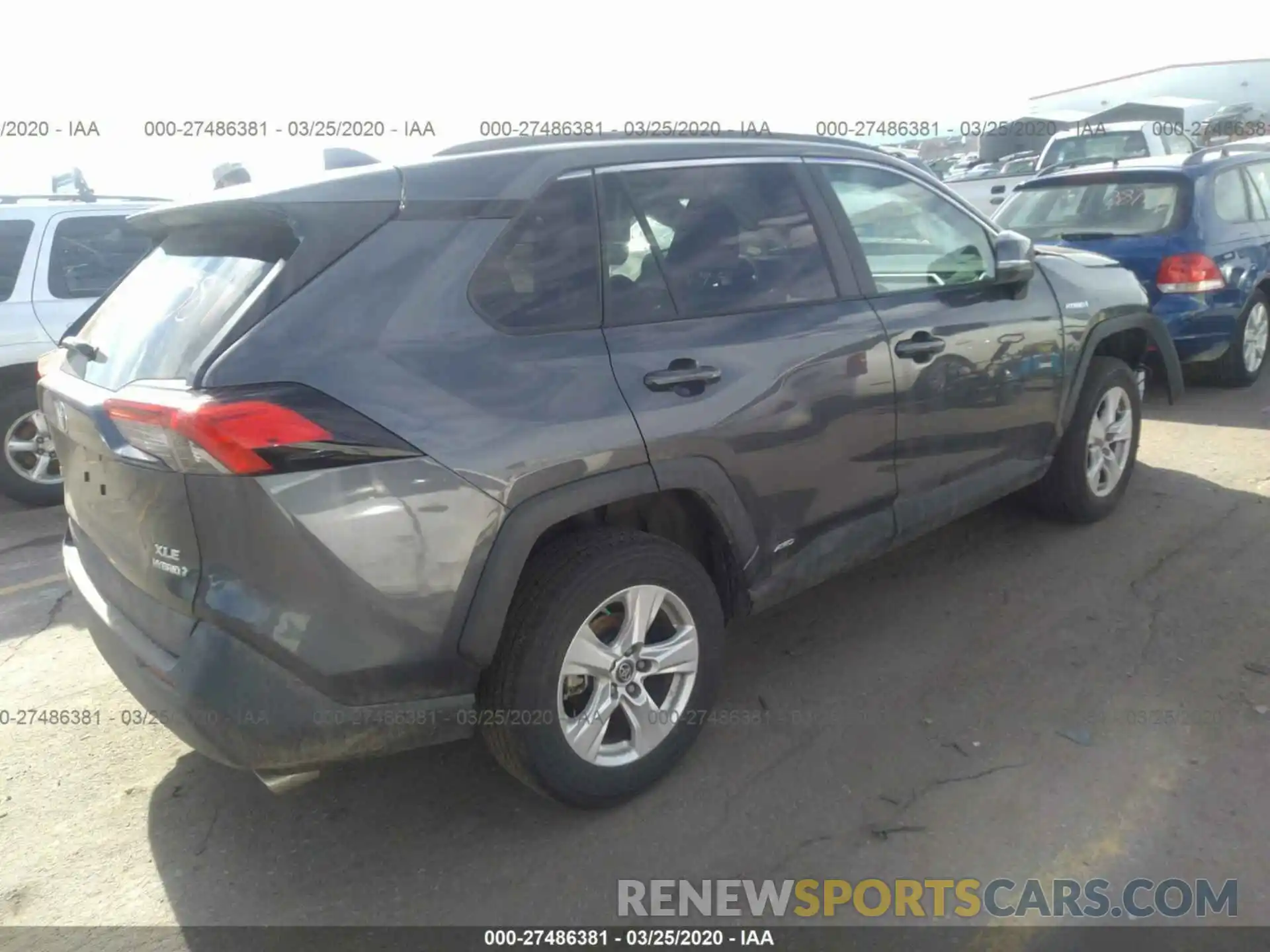 4 Photograph of a damaged car 2T3RWRFV5KW035922 TOYOTA RAV4 2019