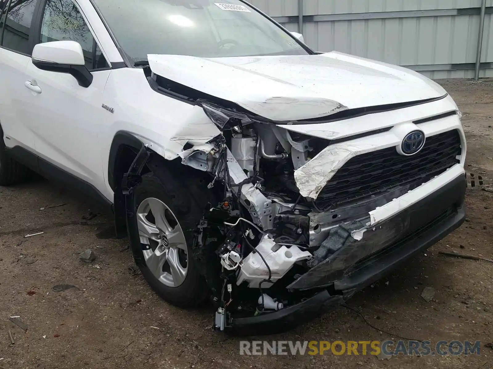 9 Photograph of a damaged car 2T3RWRFV5KW039923 TOYOTA RAV4 2019