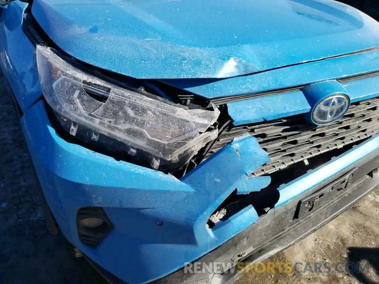 9 Photograph of a damaged car 2T3RWRFV5KW040988 TOYOTA RAV4 2019