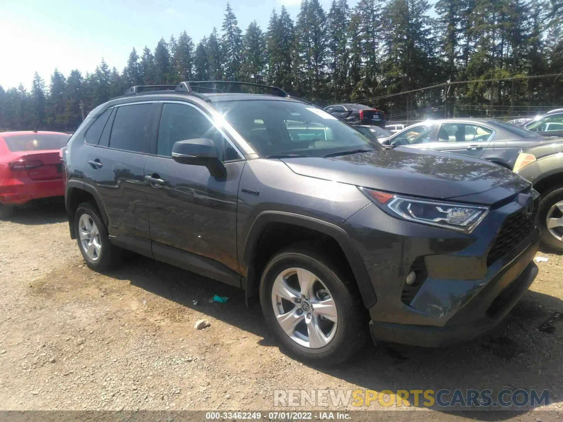 1 Photograph of a damaged car 2T3RWRFV5KW041767 TOYOTA RAV4 2019