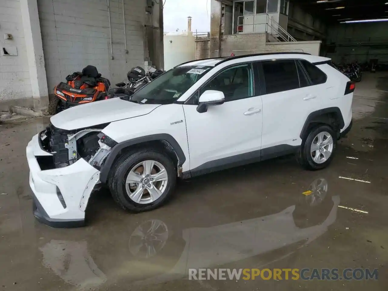 1 Photograph of a damaged car 2T3RWRFV7KW027031 TOYOTA RAV4 2019