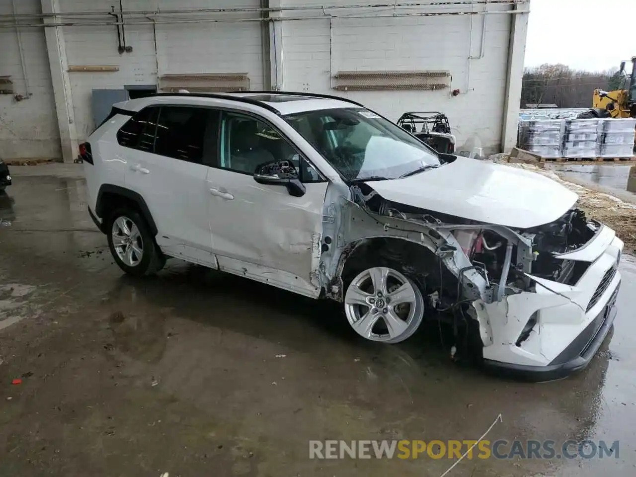 4 Photograph of a damaged car 2T3RWRFV7KW027031 TOYOTA RAV4 2019