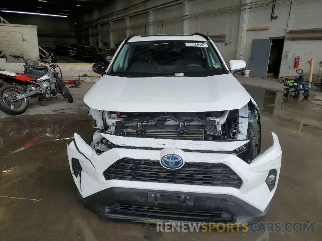 5 Photograph of a damaged car 2T3RWRFV7KW027031 TOYOTA RAV4 2019