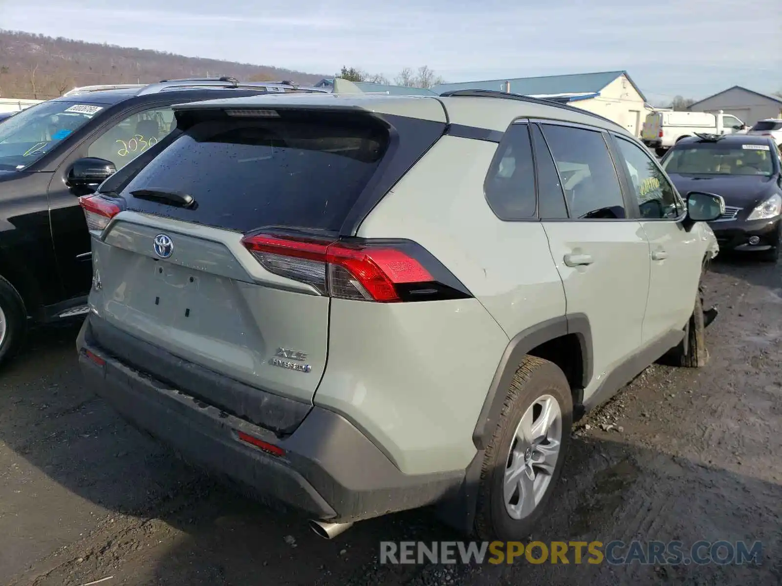 4 Photograph of a damaged car 2T3RWRFV8KW022310 TOYOTA RAV4 2019